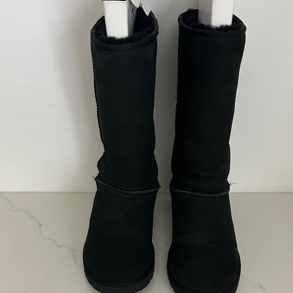 UGG Women's Black Winter Boots